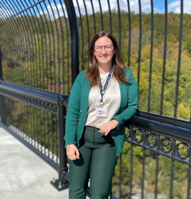 Dr. Leeanne Hadsel