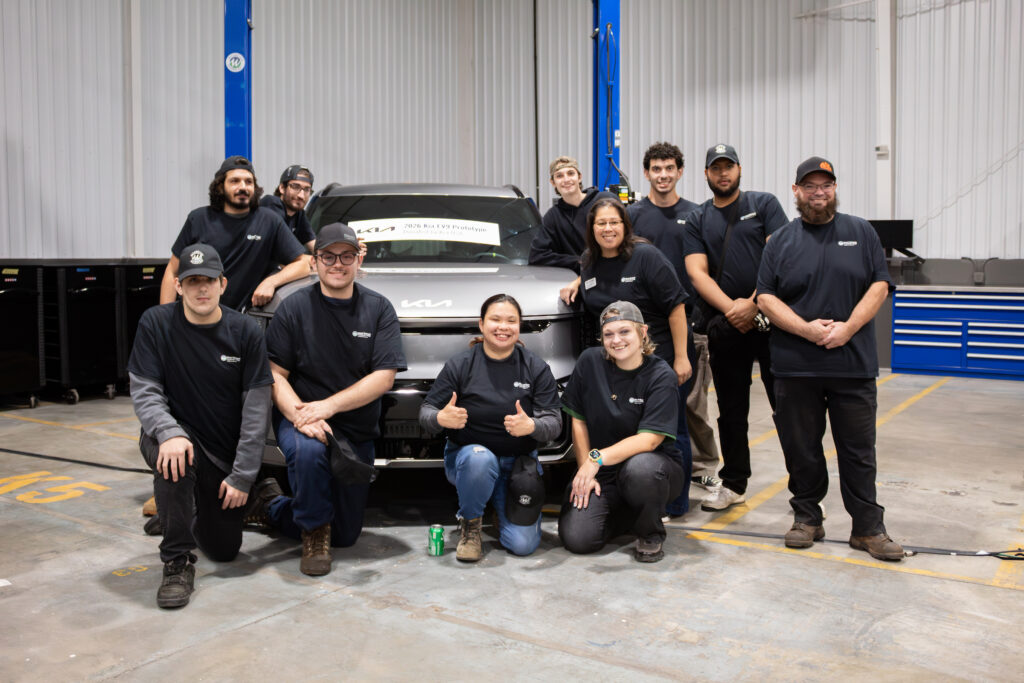 Auto Tech Ribbon Cutting 100225-98