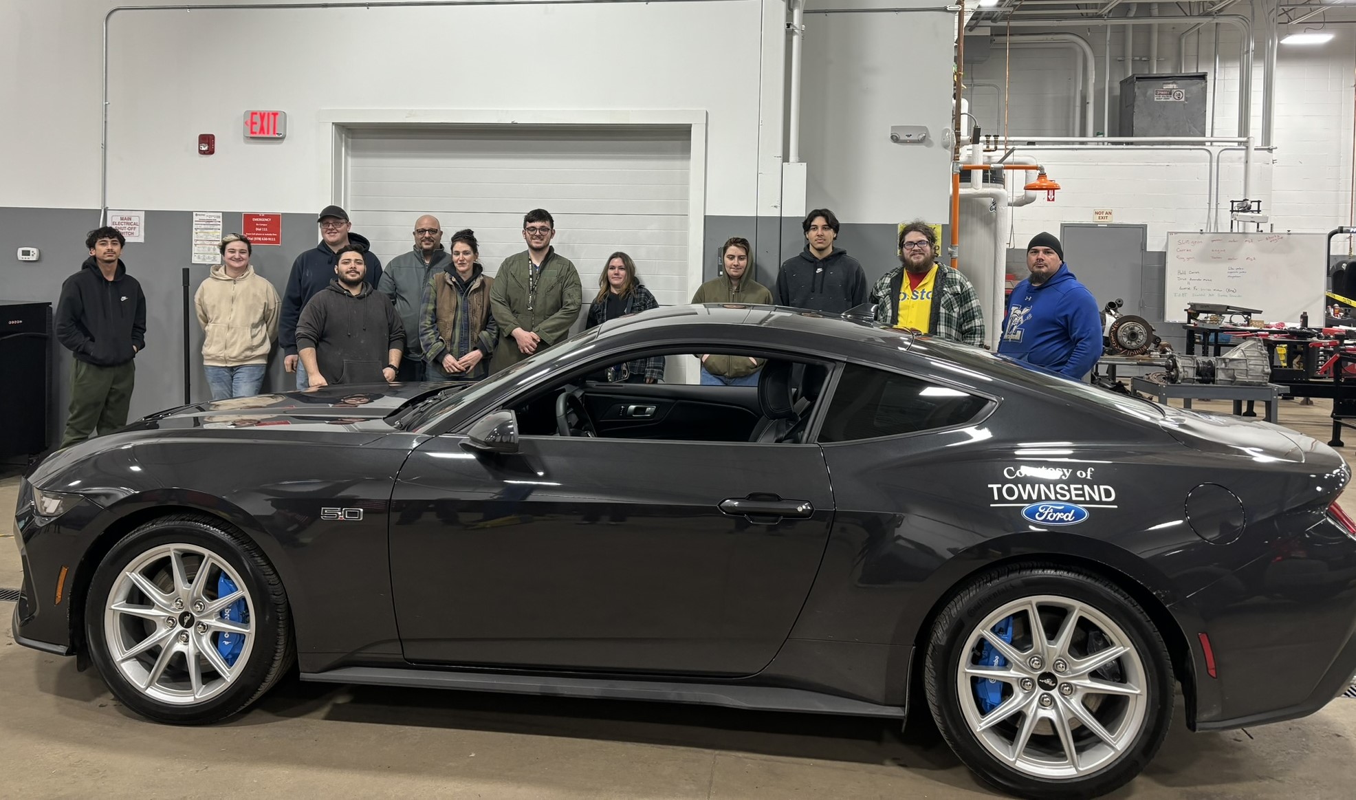 MWCC Automotive Students with the donated Ford Mustang
