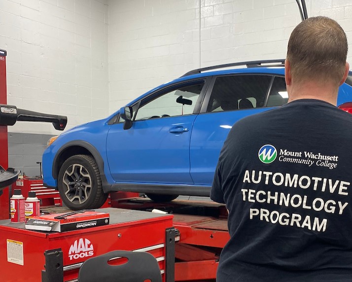 MWCC Automotive Technician Program Awarded National Science Foundation Grant to Develop Electric Vehicle Technician Training