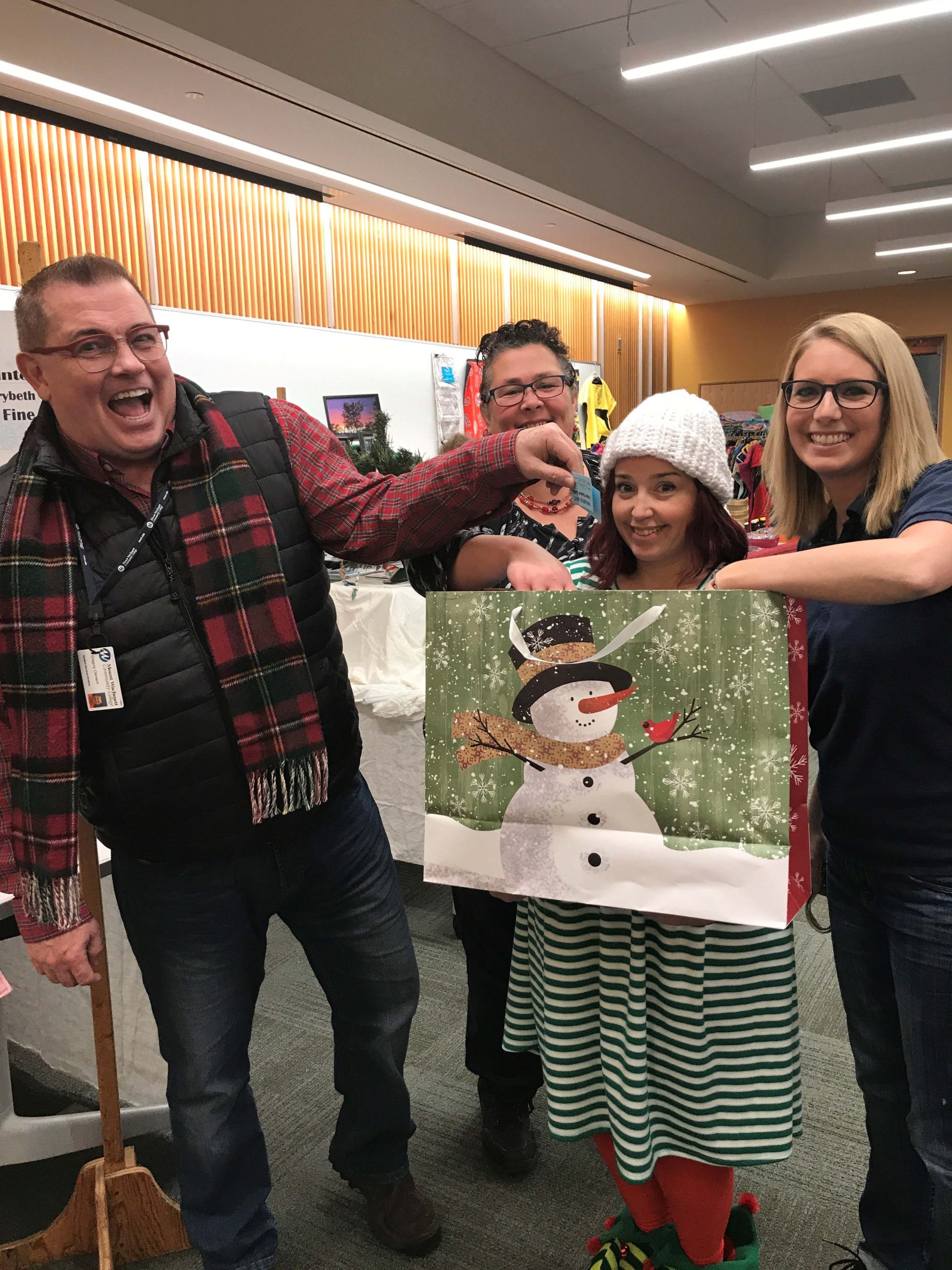 Winterfest raises over $4,000 to benefit the College’s Emergency Student Loan Fund