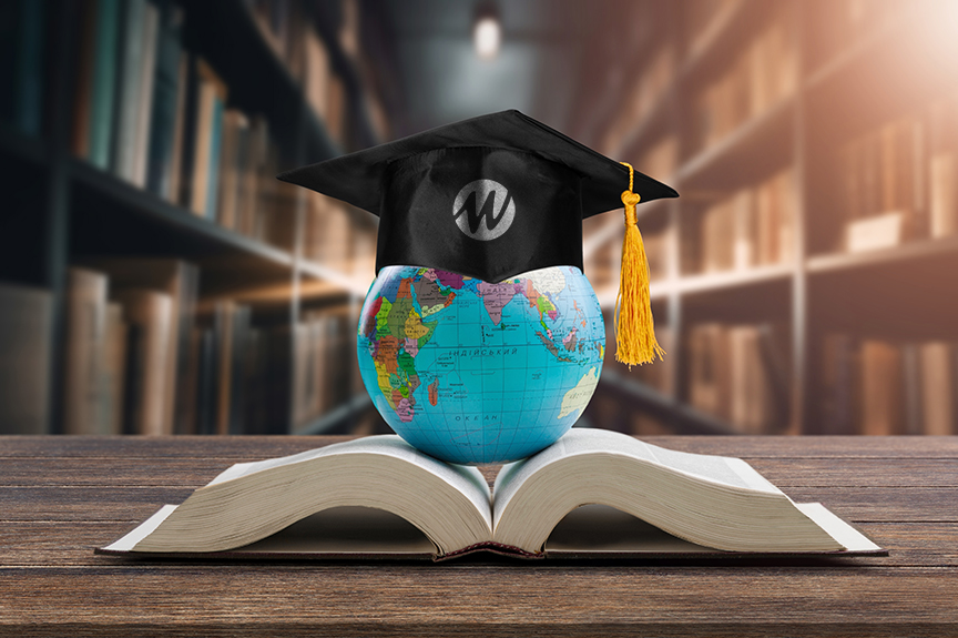Graduation,Cap,And,Books,In,Universities,Library